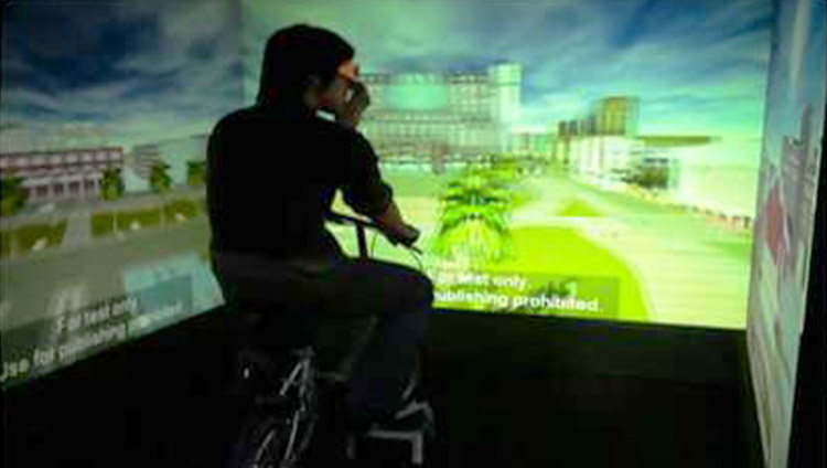 成都卓信智诚科技虚拟自行车驾驶.jpg